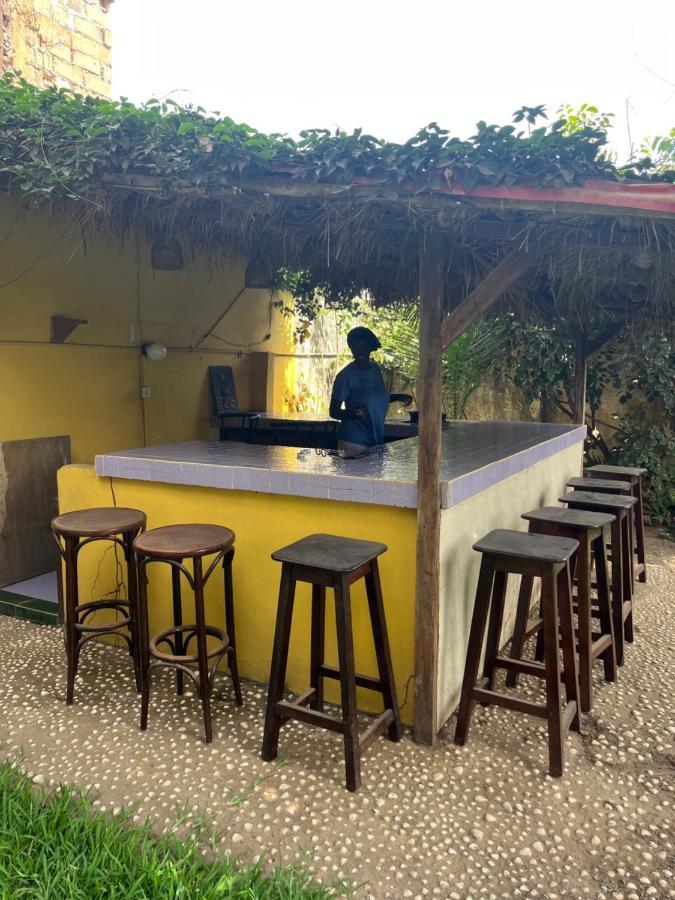 Boli Boli Guesthouse Серекунда Экстерьер фото