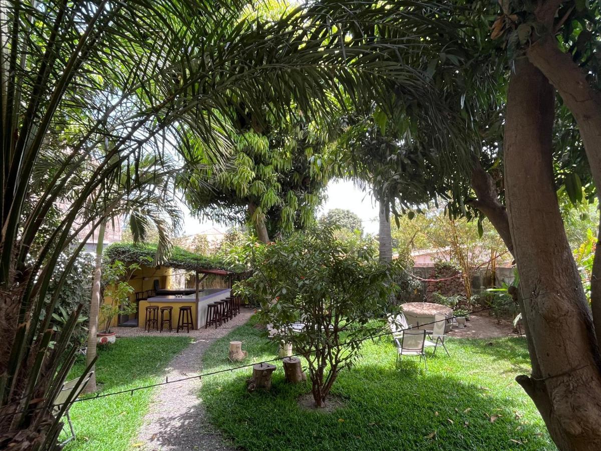 Boli Boli Guesthouse Серекунда Экстерьер фото